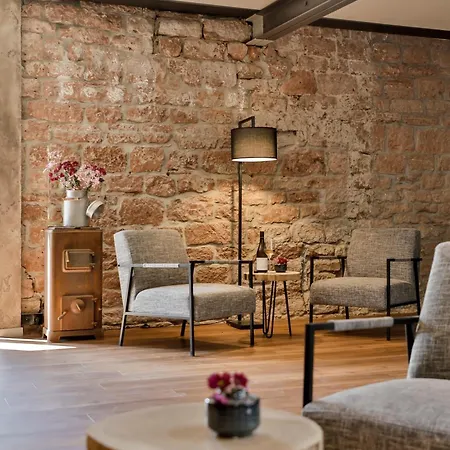 Weinhotel Fritz Walter 3* Niederhorbach