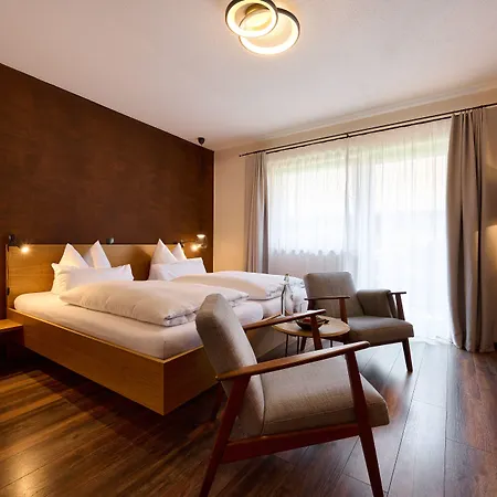 מלון Weinhotel Fritz Walter Niederhorbach