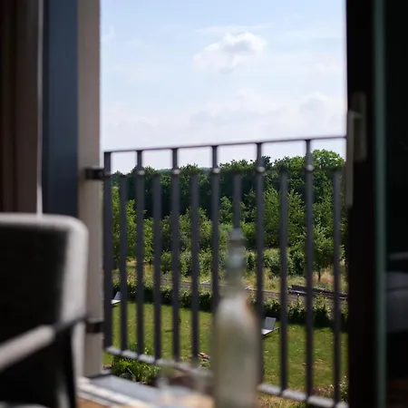 Weinhotel Fritz Walter 3* Niederhorbach