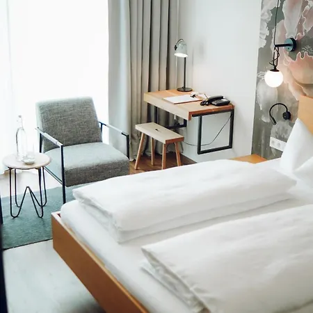 Weinhotel Fritz Walter 3* Niederhorbach